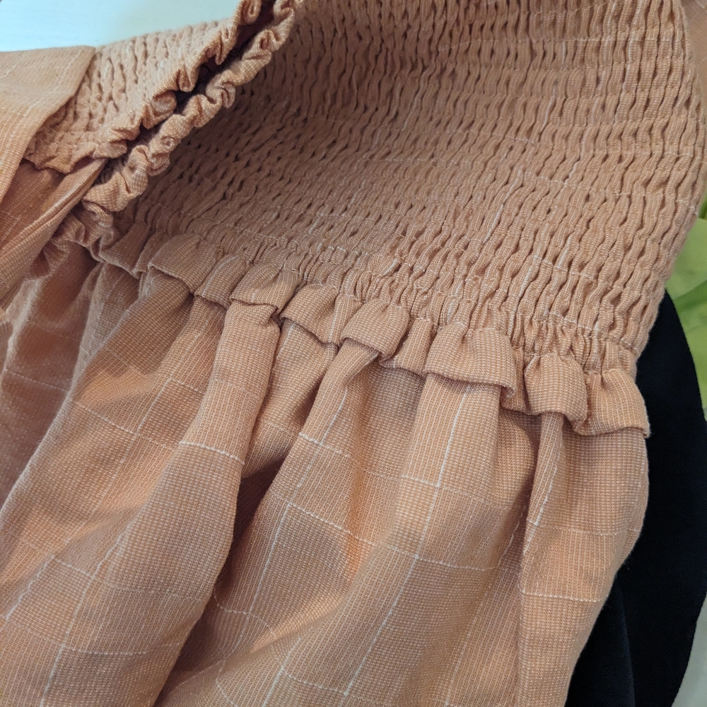 Paper Crane peplum Smocked Top size small - Picture 5 of 6